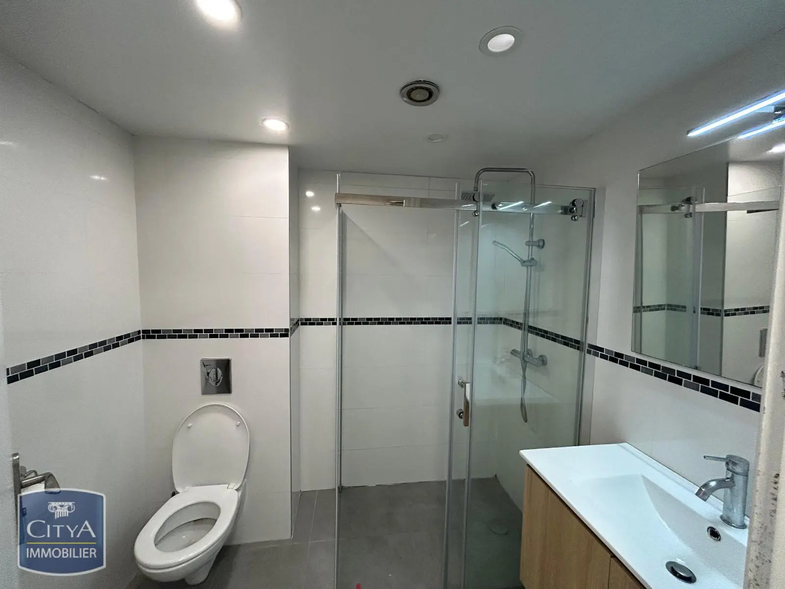 Photo 1 Appartement 1 pièce 19m²