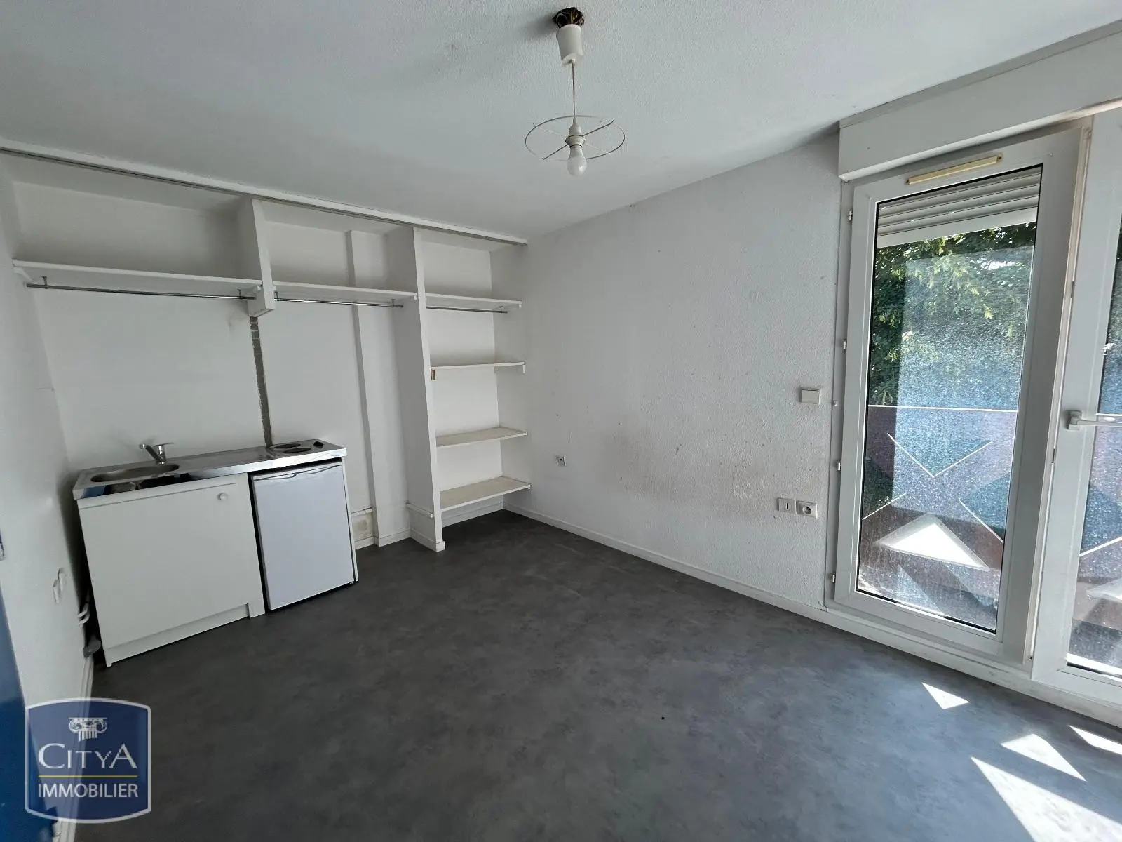 Photo 1 Appartement 1 pièce 18.87m²