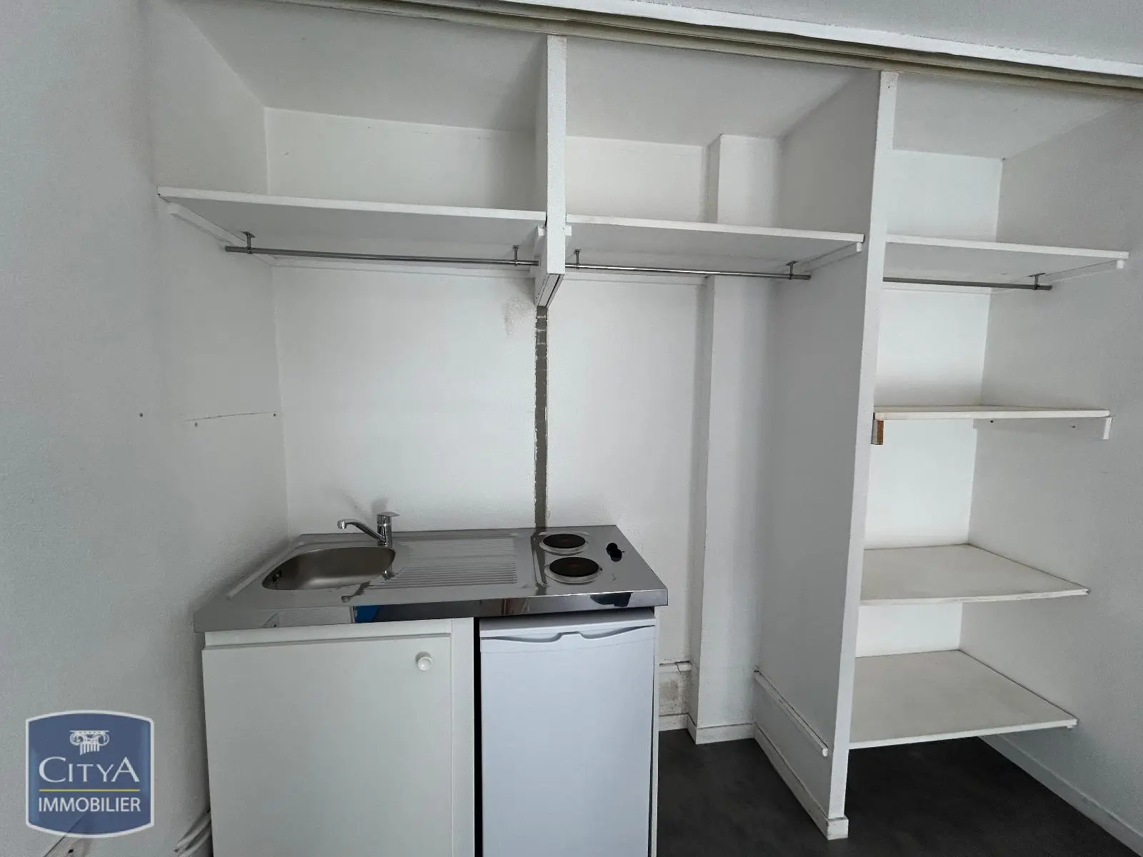 Photo 2 Appartement 1 pièce 18.87m²