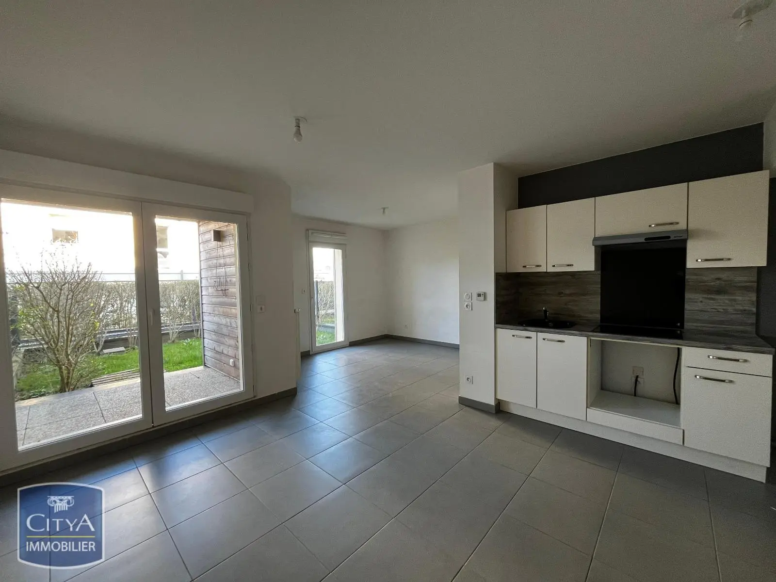 Photo 1 Appartement 1 pièce 33.38m²
