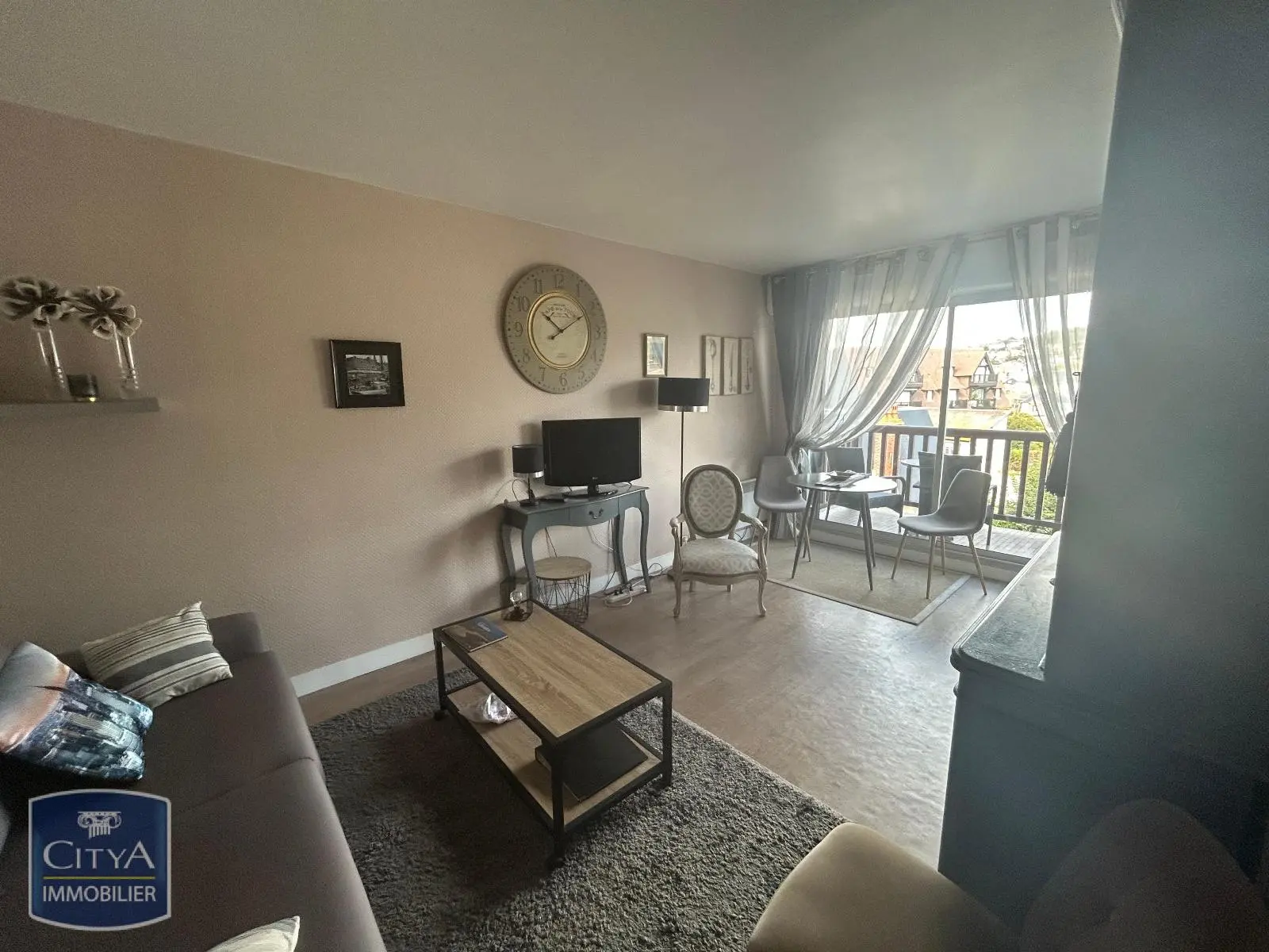 Photo 1 Appartement 1 pièce 26.5m²