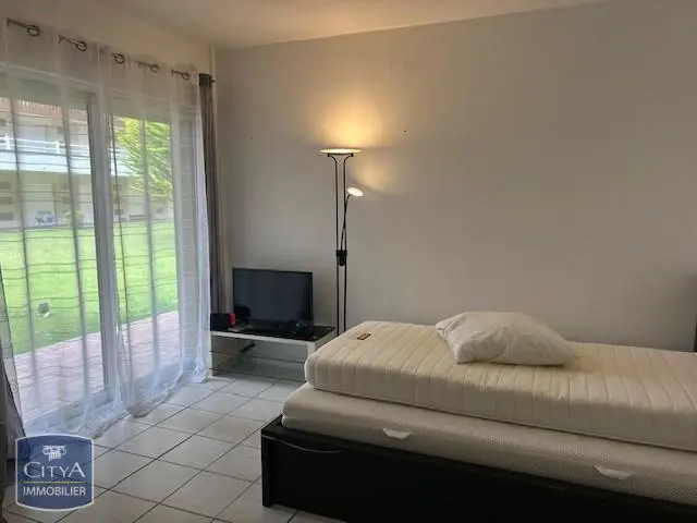 Photo 1 Appartement 1 pièce 23.44m²