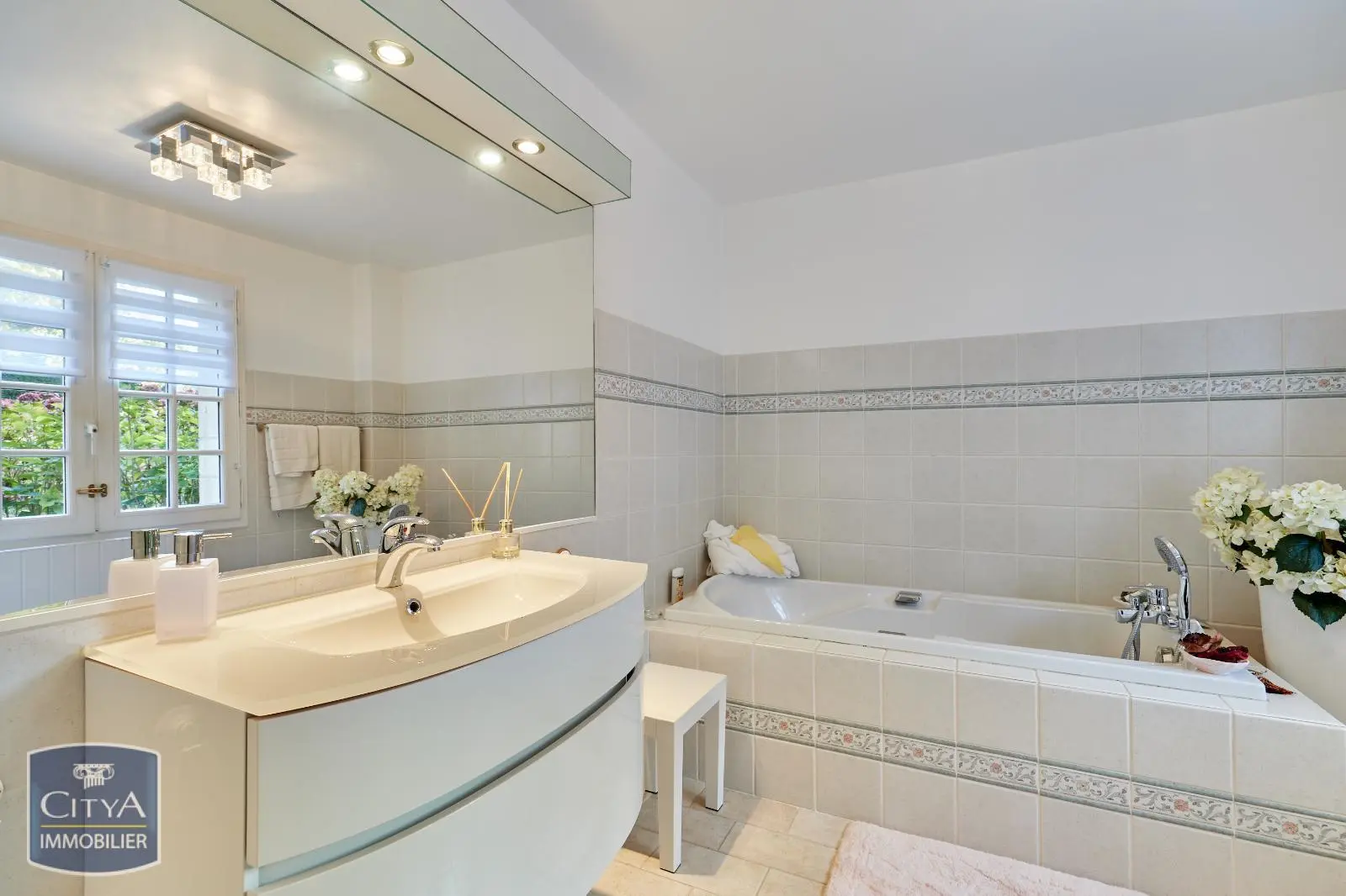 Photo 6 Maison 8 pièces 385m²