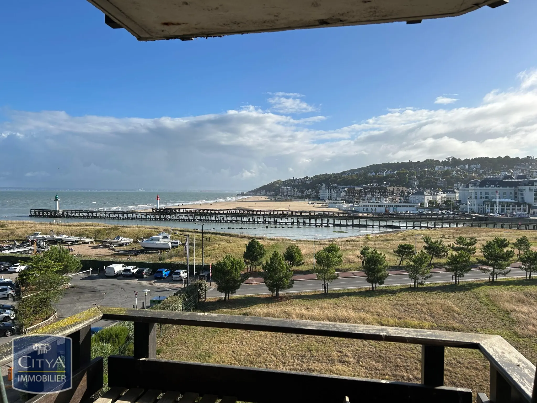 Photo 1 Appartement 1 pièce 24m²