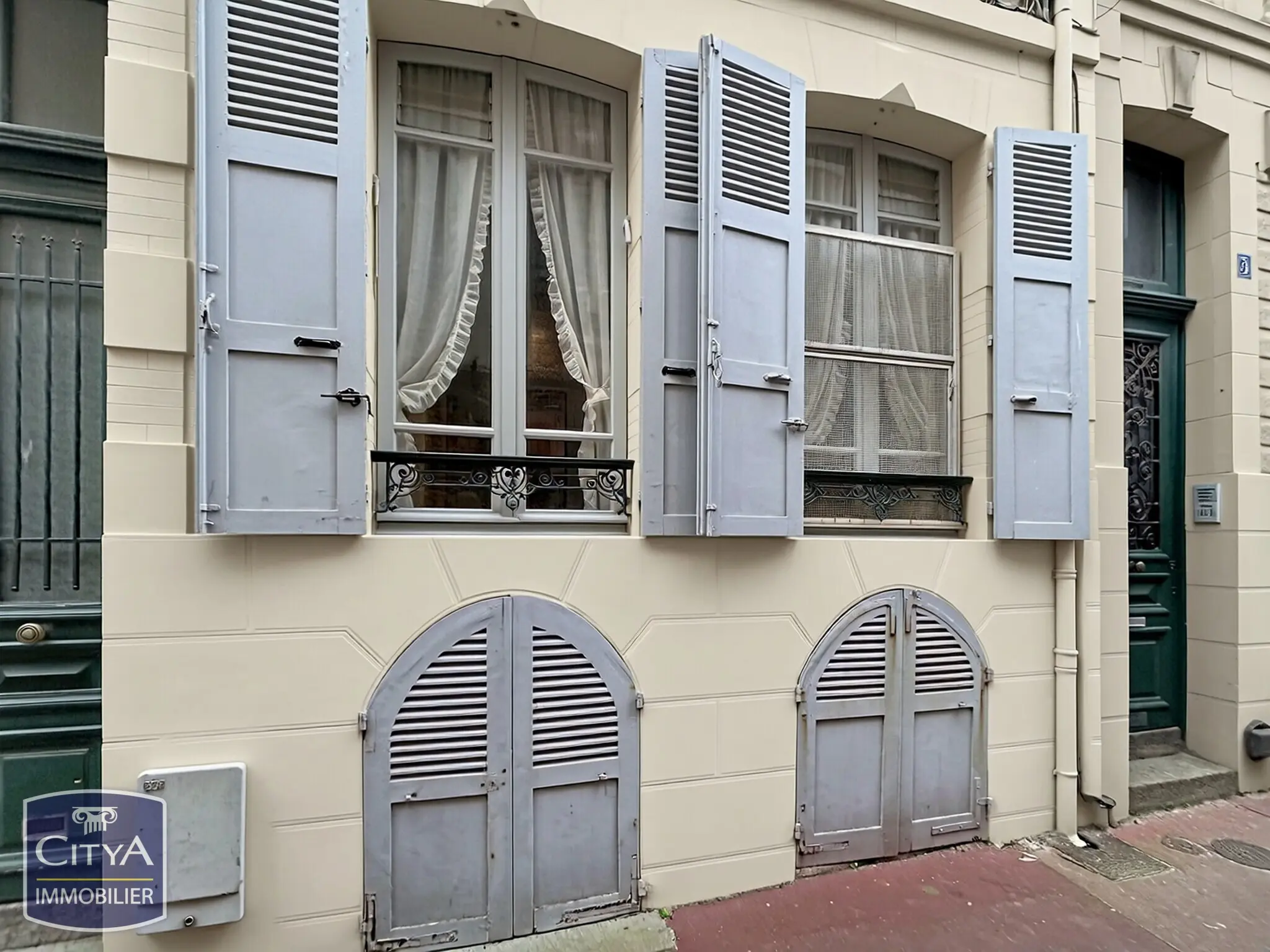 Photo 1 Appartement 1 pièce 18m²