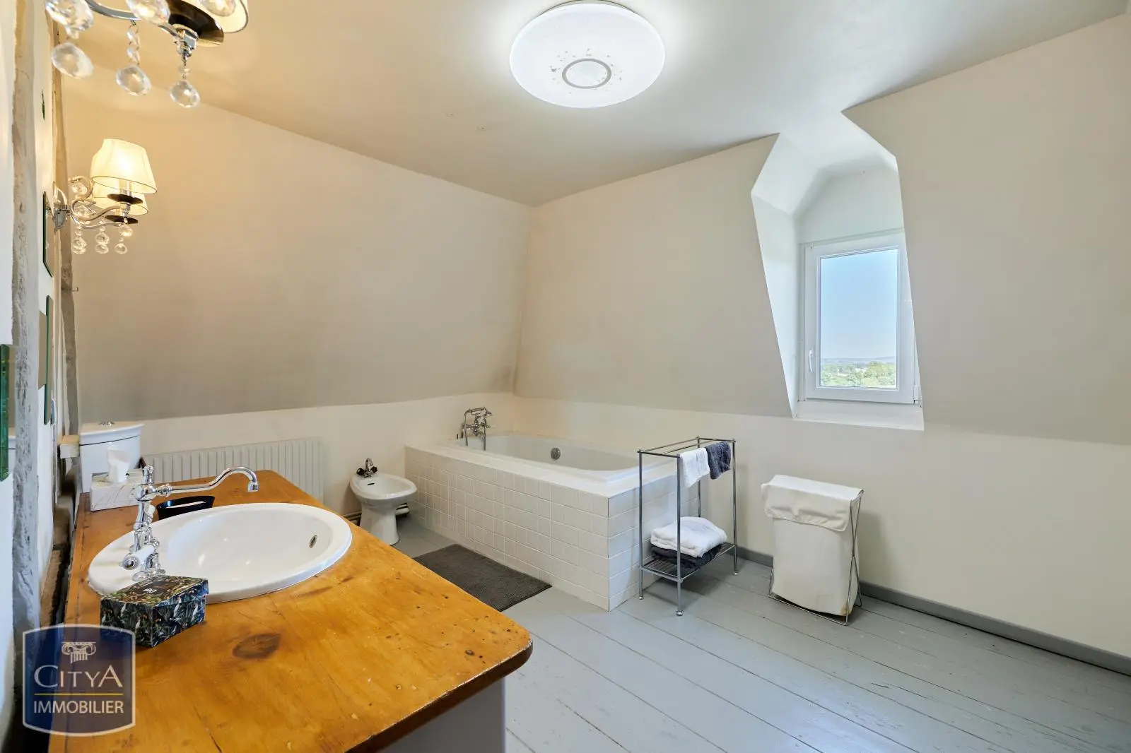 Photo 10 Maison 7 pièces 195m²