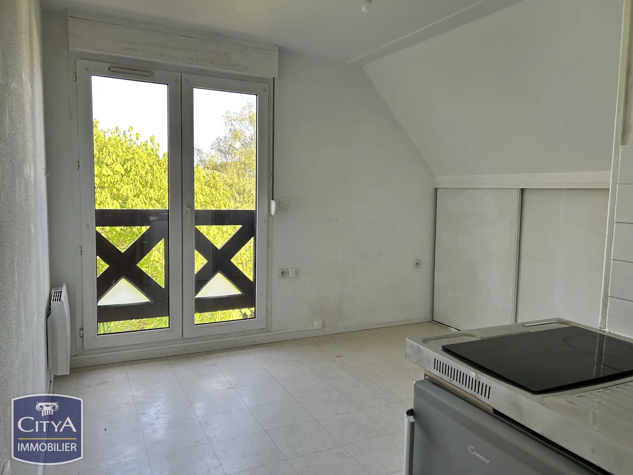 Photo 2 Appartement 1 pièce 14.93m²