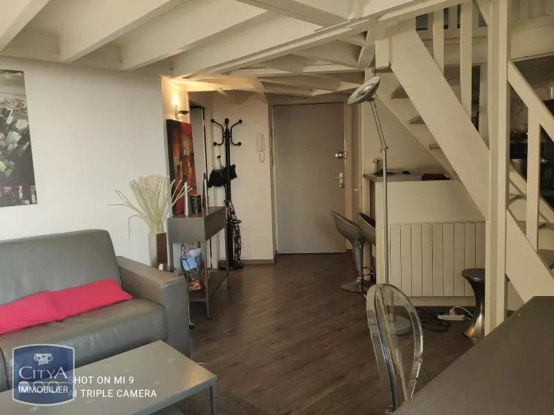 Illustration pour Appartement 2 pièces 39m² Photo Appartement 2 pièces 39m²