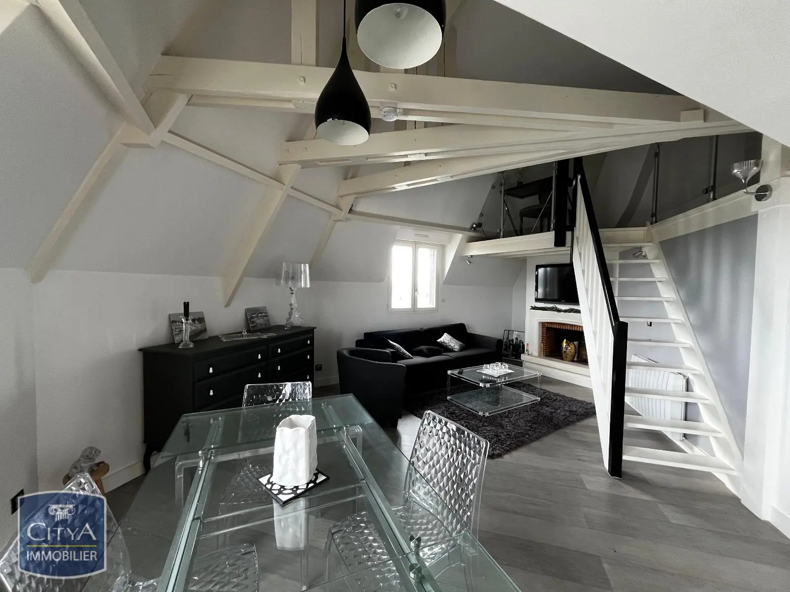 Photo 1 Appartement 1 pièce 48.18m²
