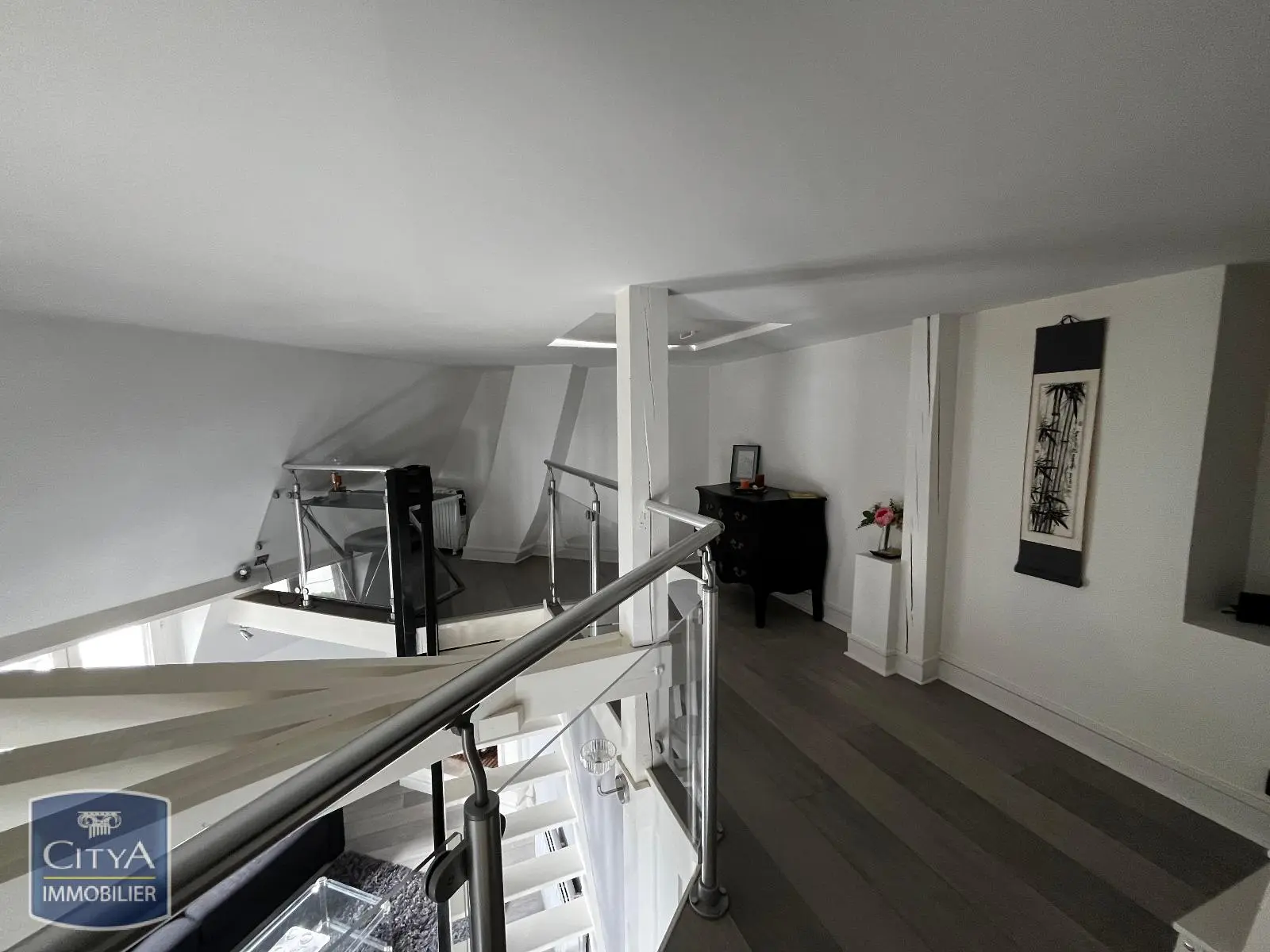 Photo 2 Appartement 1 pièce 48.18m²