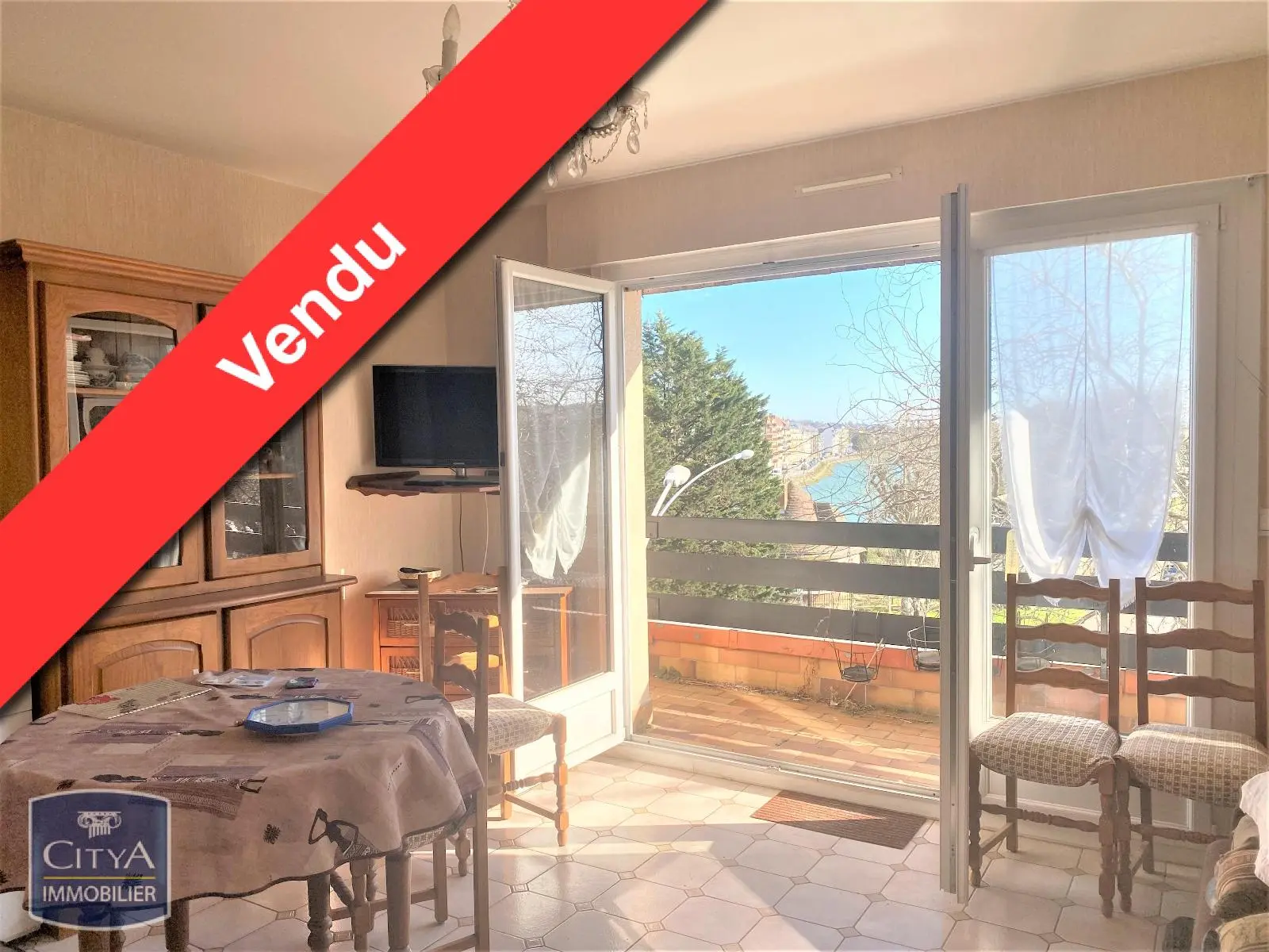 Photo 1 Appartement 1 pièce 28m²