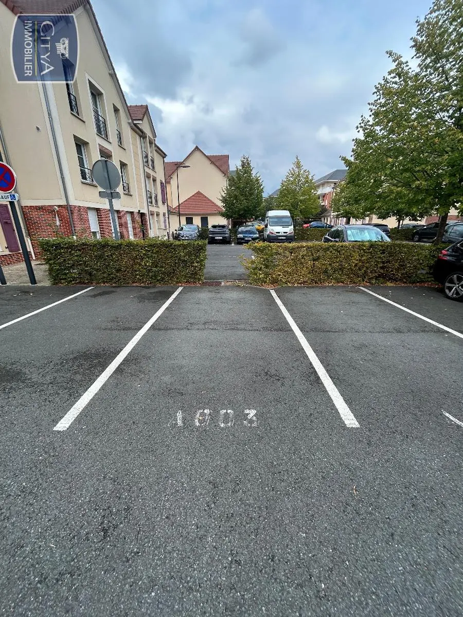 Photo 1 Parking