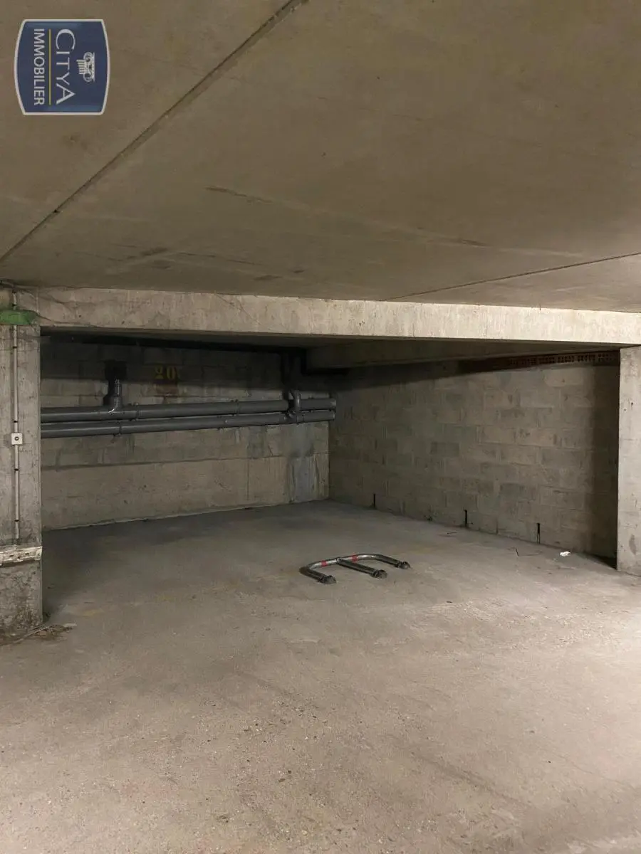 Photo 2 Parking 9m²