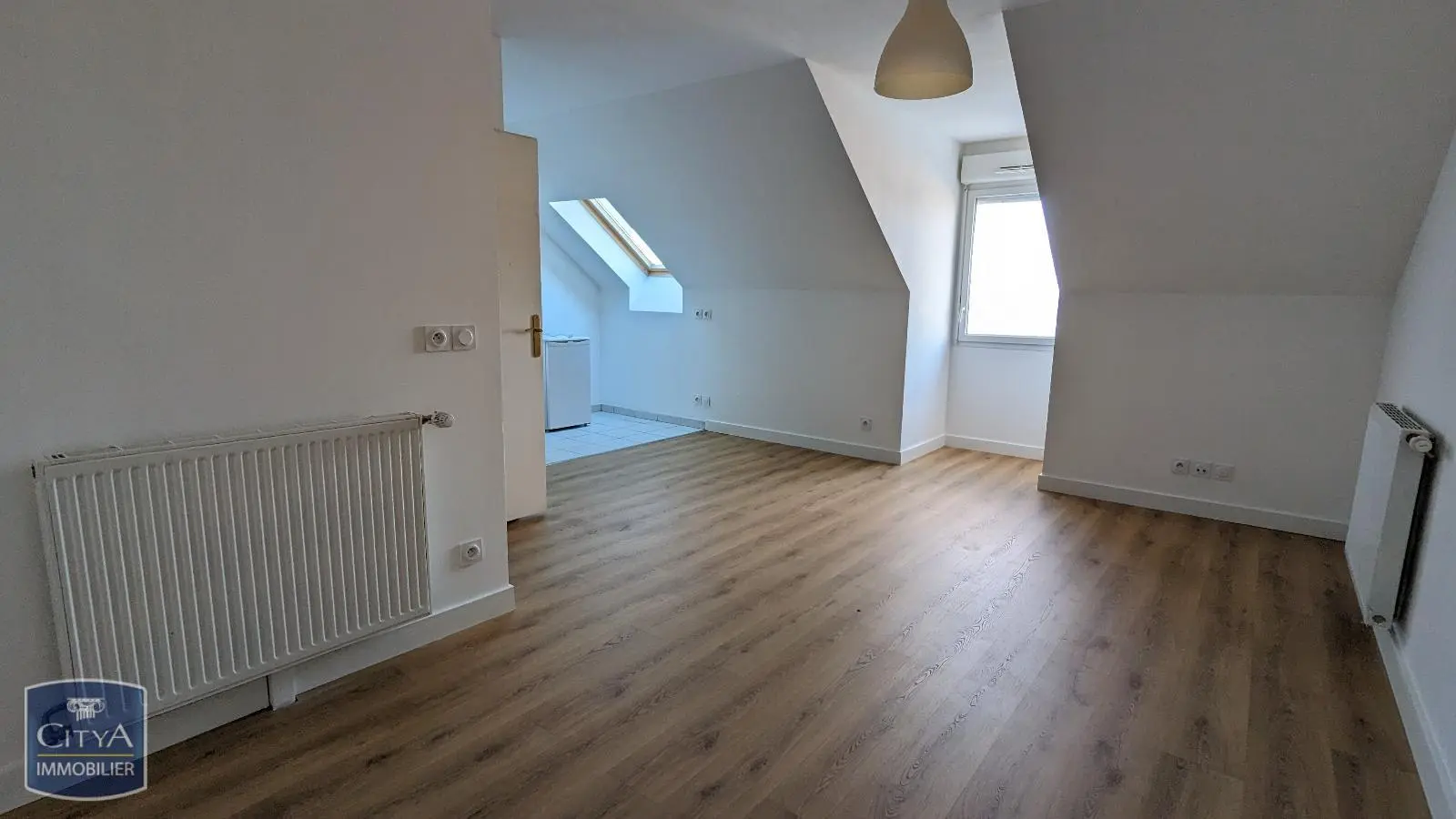 Photo 1 Appartement 1 pièce 29.8m²