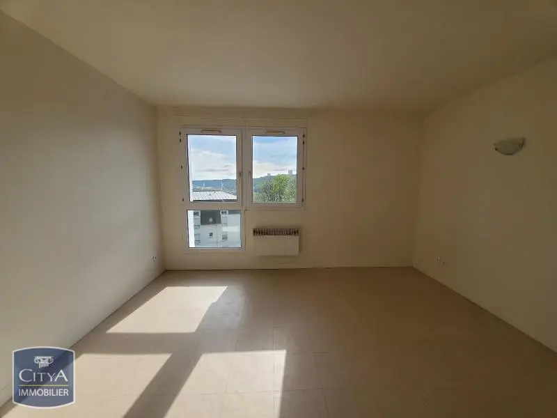Photo 1 Appartement 1 pièce 21.82m²