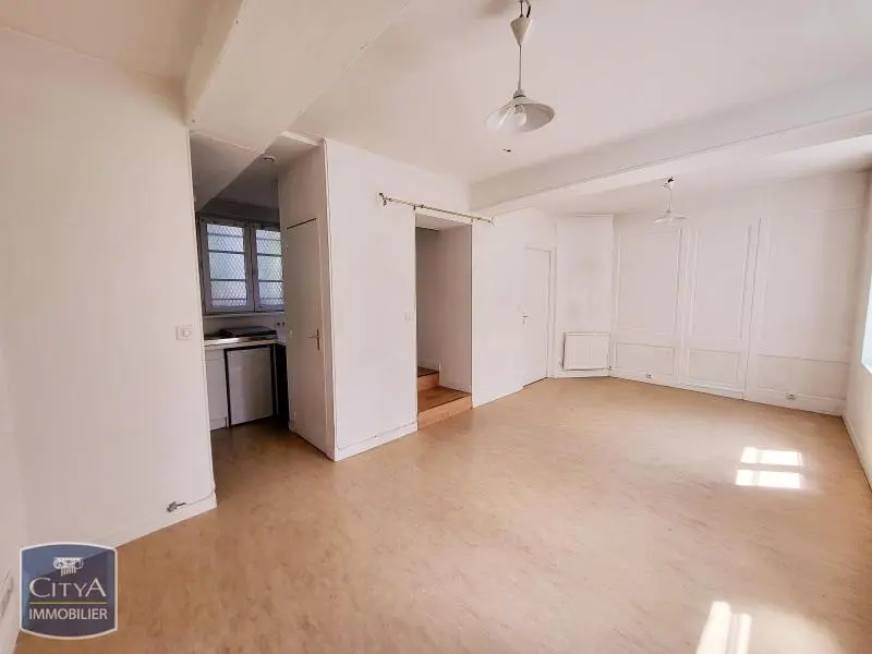 Photo 1 Appartement 1 pièce 30.8m²