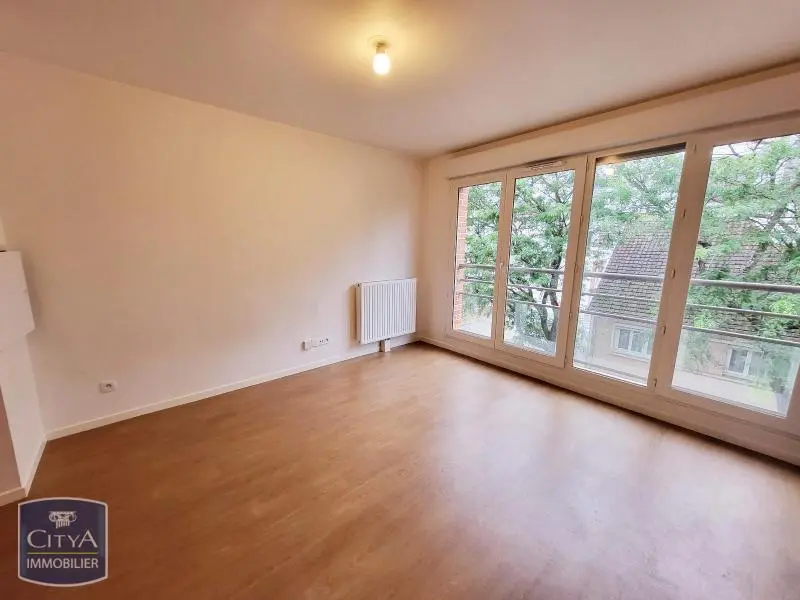 Photo 2 Appartement 1 pièce 24.52m²