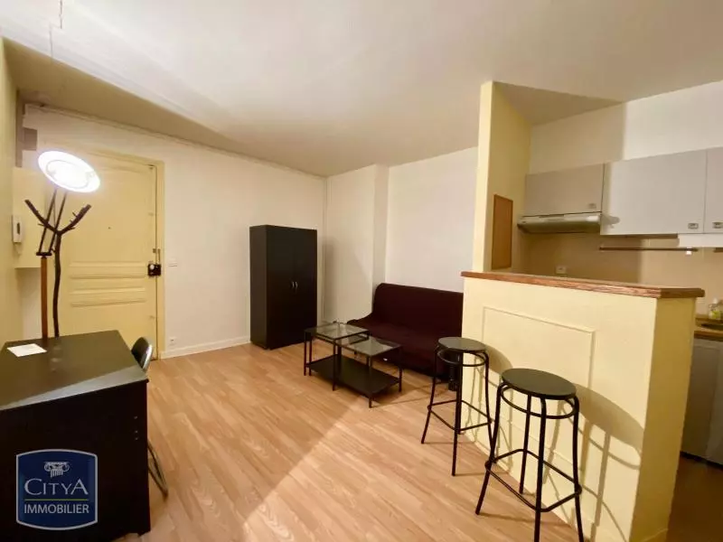 Photo 2 Appartement 1 pièce 23.77m²