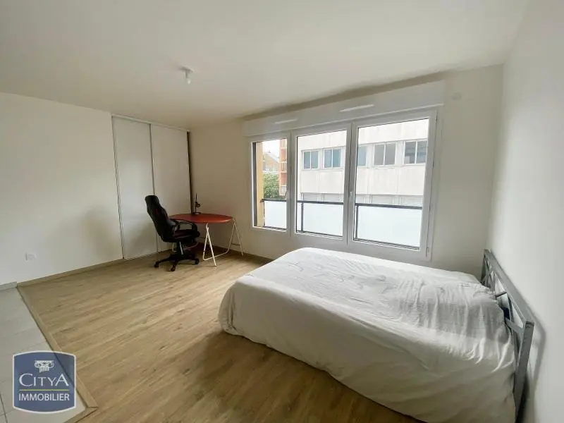 Photo 2 Appartement 1 pièce 28.59m²