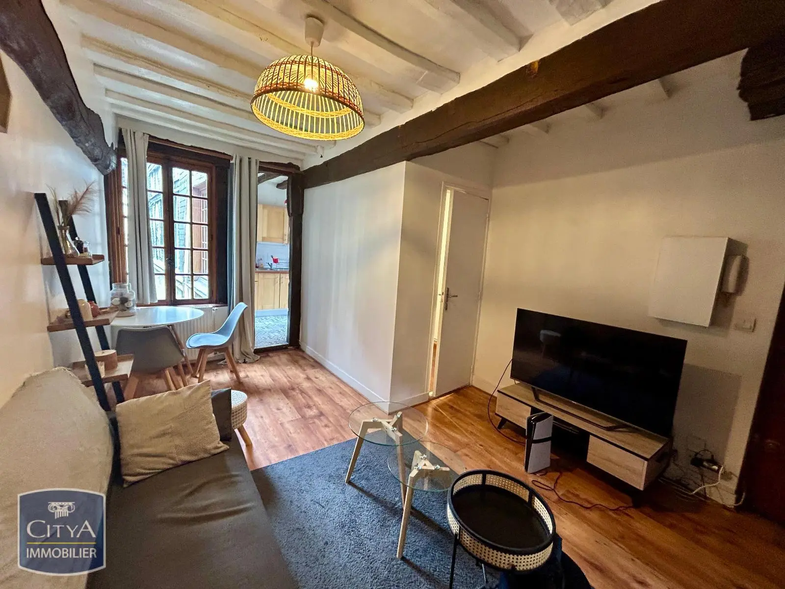 Photo 1 Appartement 1 pièce 32.28m²