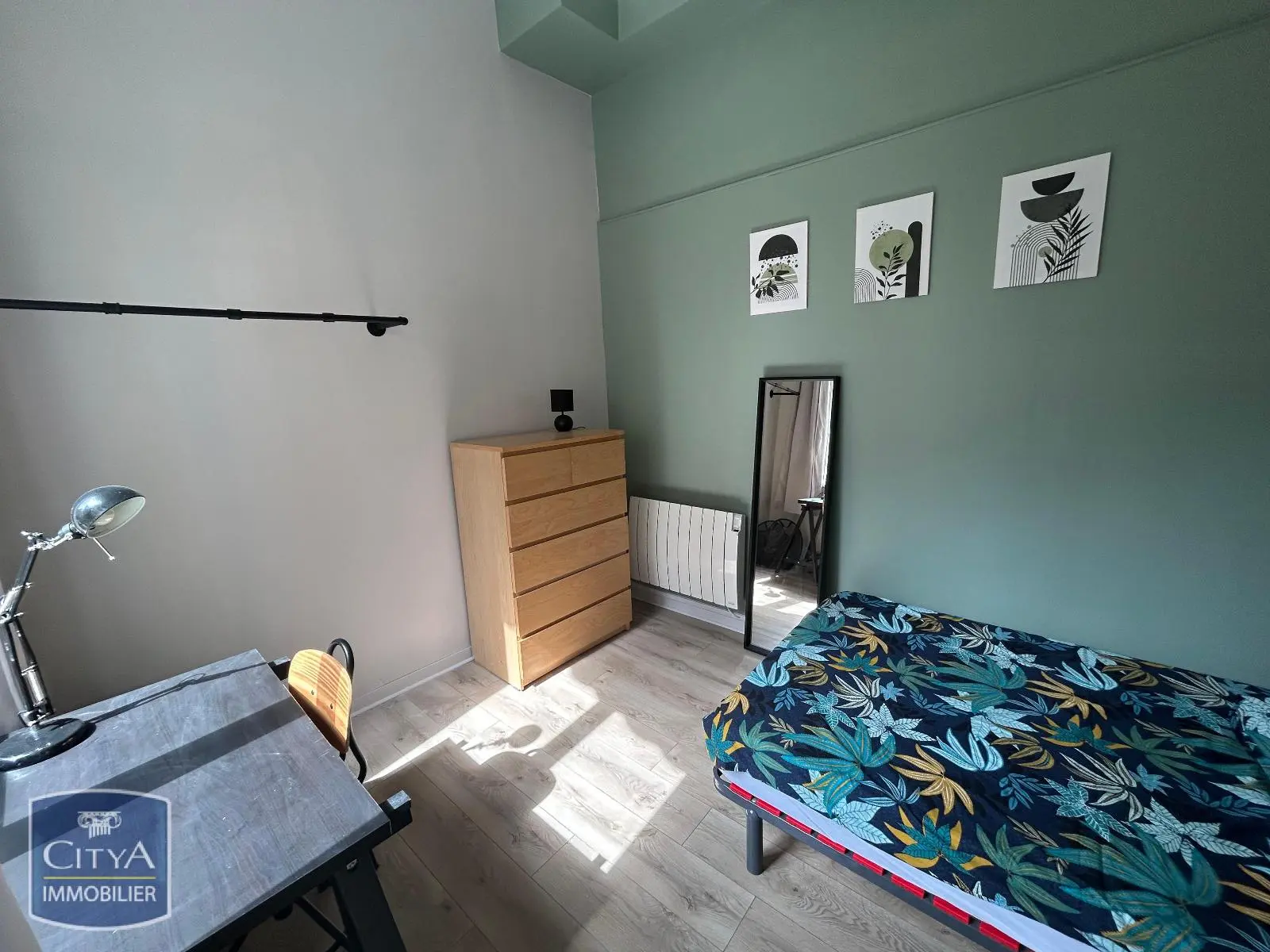 Photo 1 Appartement 1 pièce 9.67m²