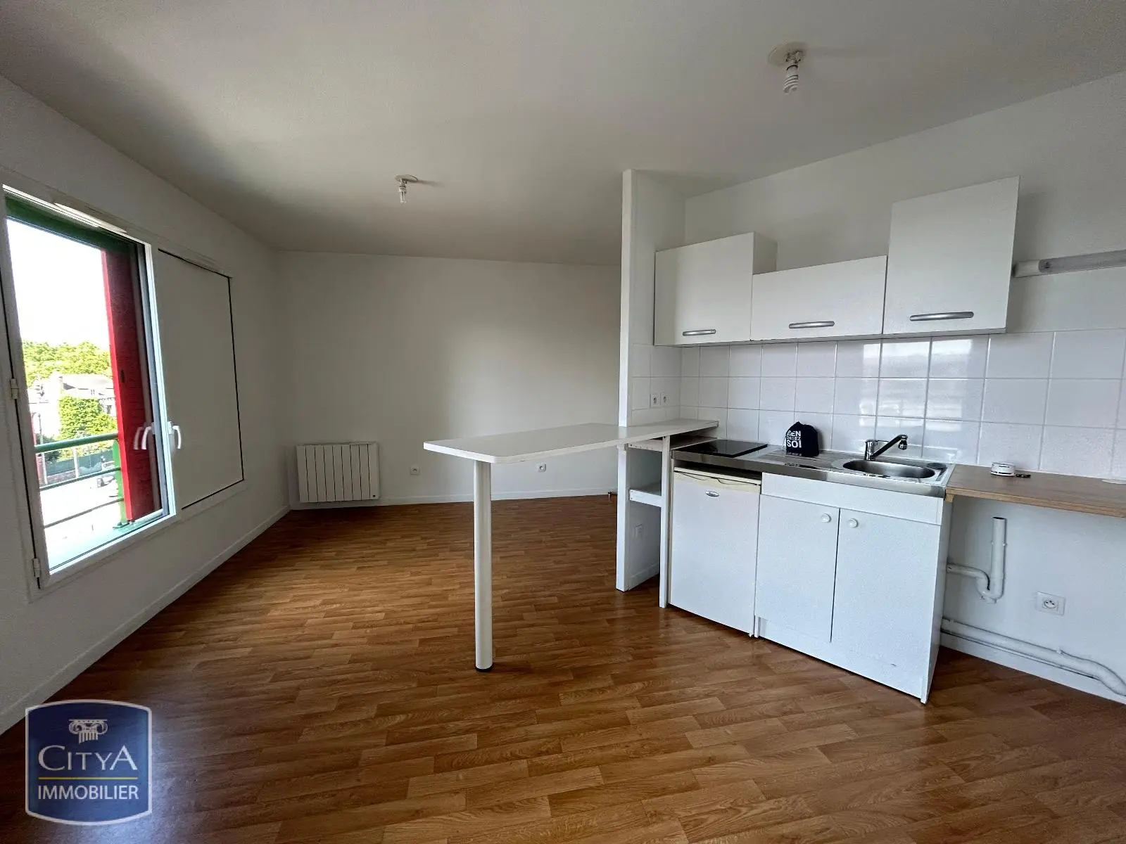 Photo 1 Appartement 1 pièce 24.65m²