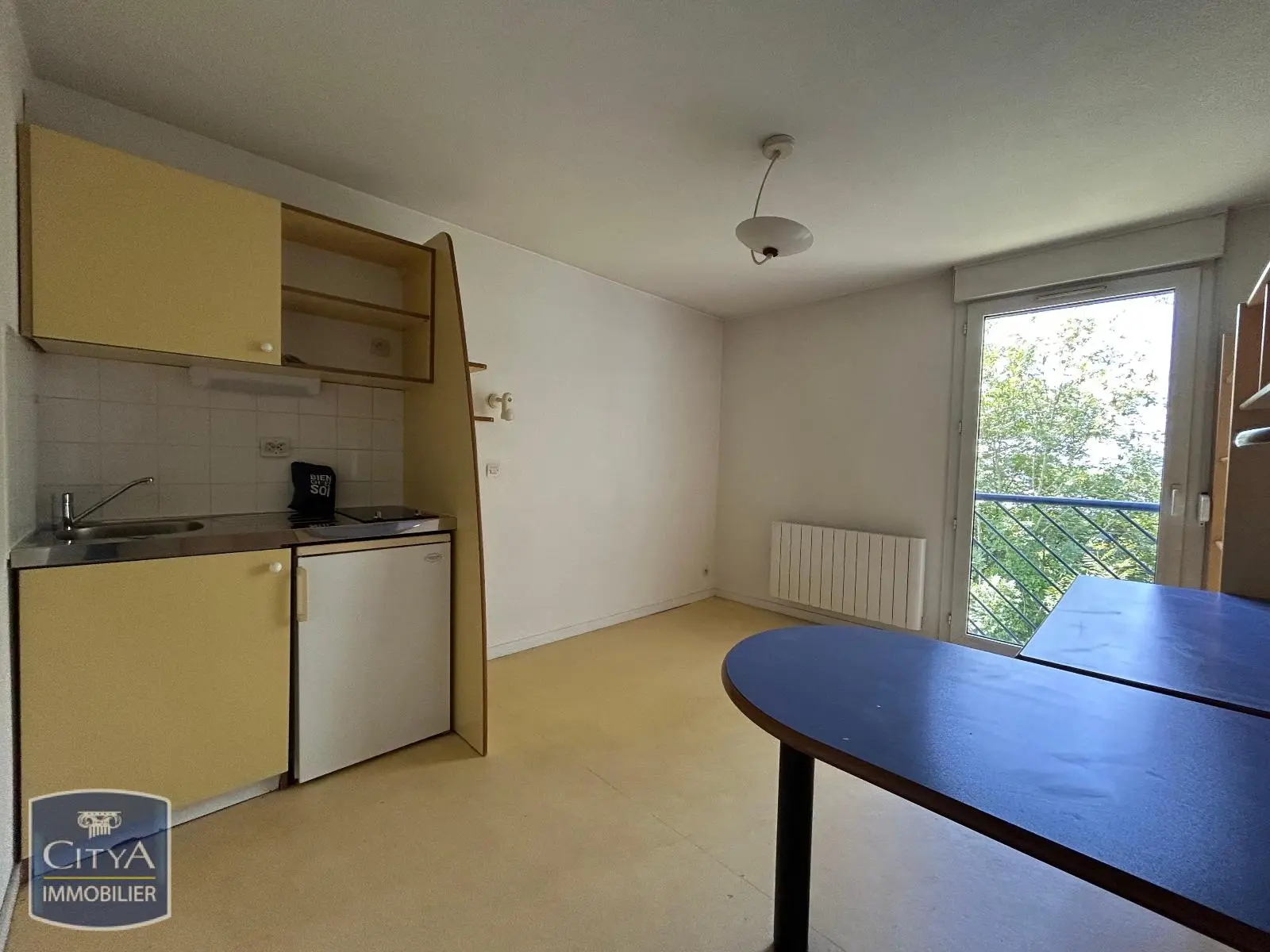 Photo 1 Appartement 1 pièce 18.8m²