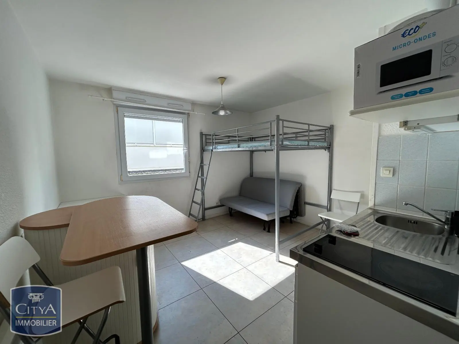 Photo 1 Appartement 1 pièce 18.28m²
