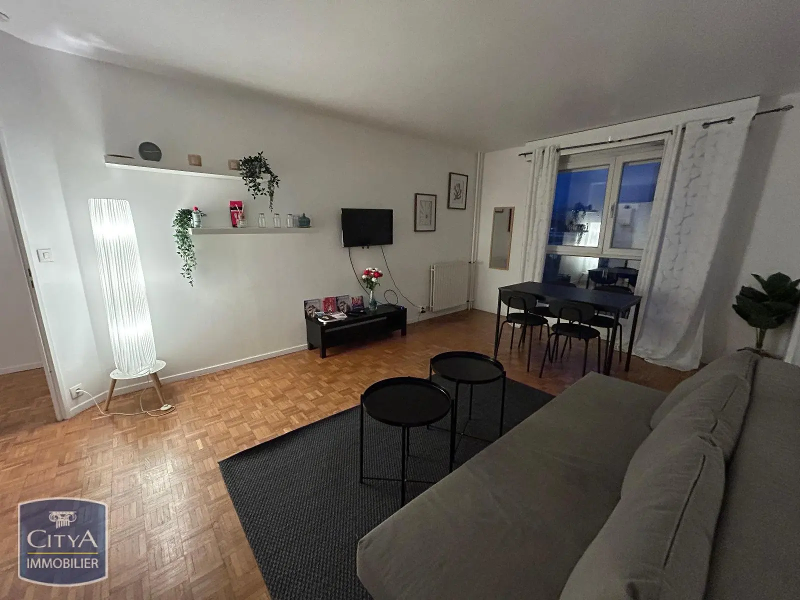 Photo 2 Appartement 2 pièces 49.78m²