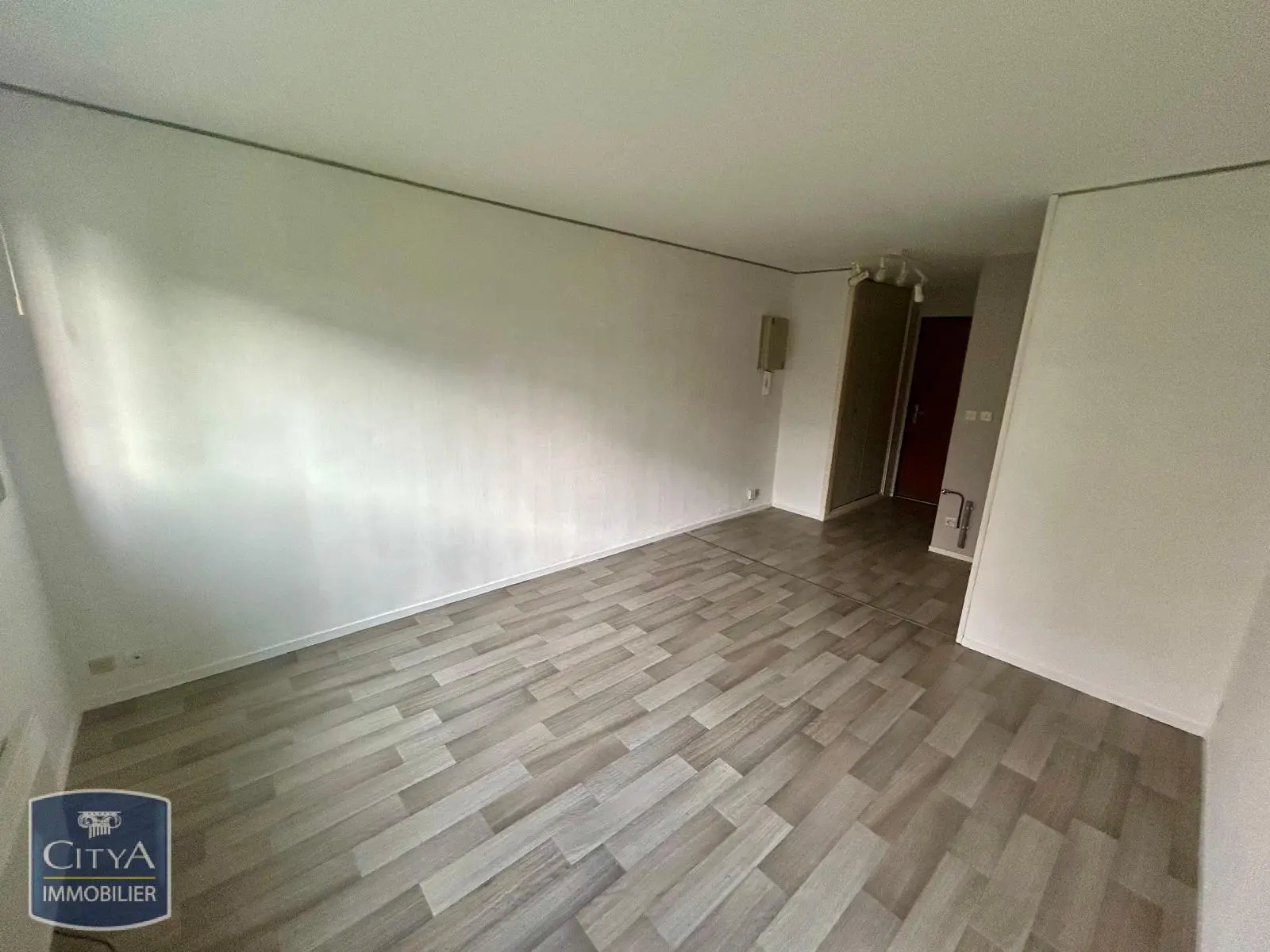 Photo 3 Appartement 1 pièce 21.83m²