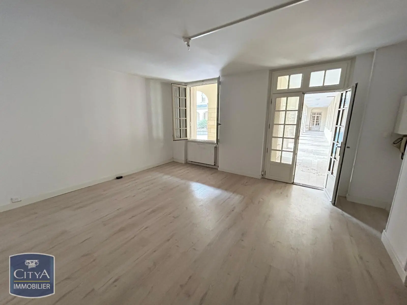 Photo 2 Appartement 1 pièce 45.2m²