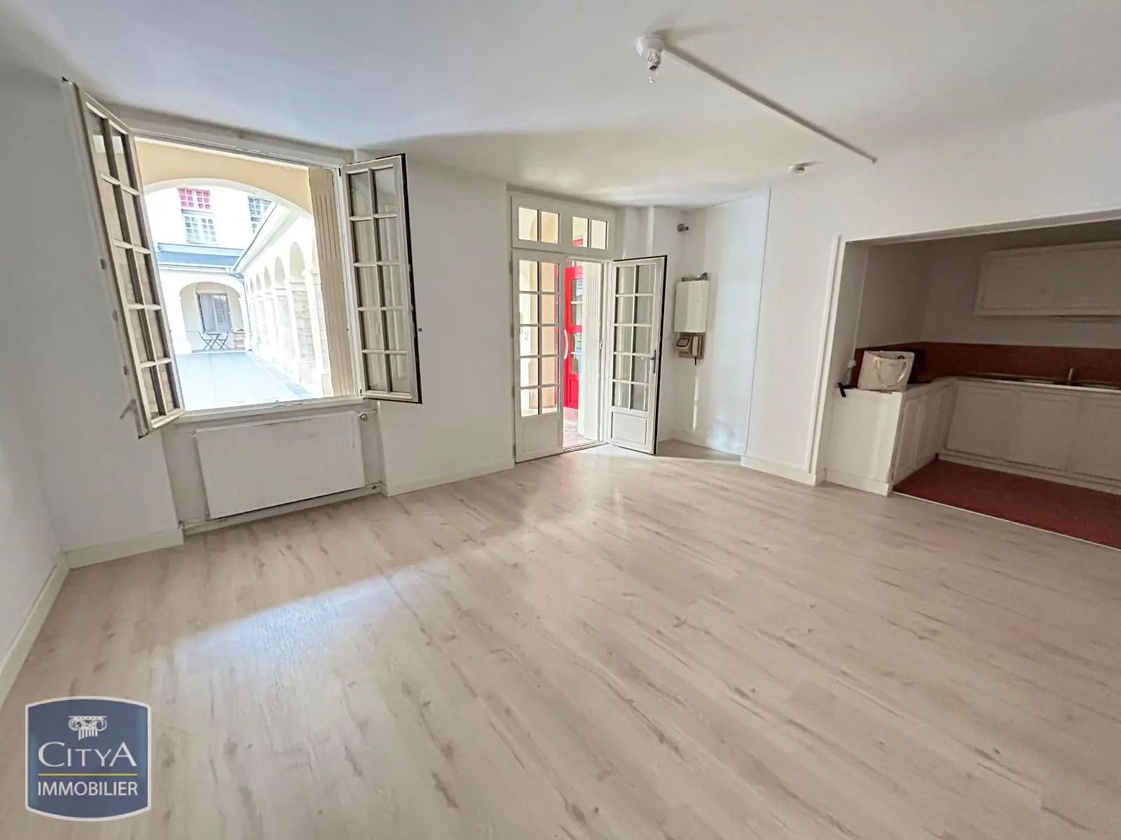 Photo 3 Appartement 1 pièce 45.2m²