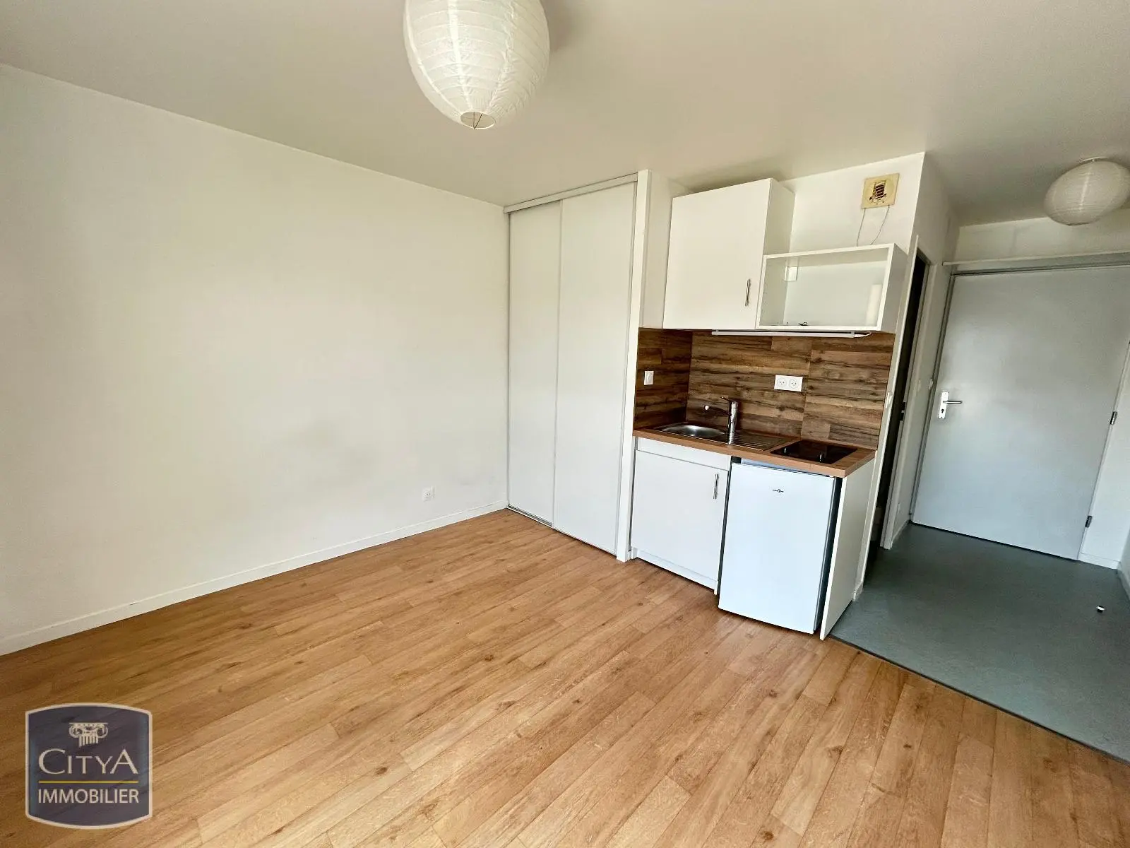 Photo 2 Appartement 1 pièce 20m²