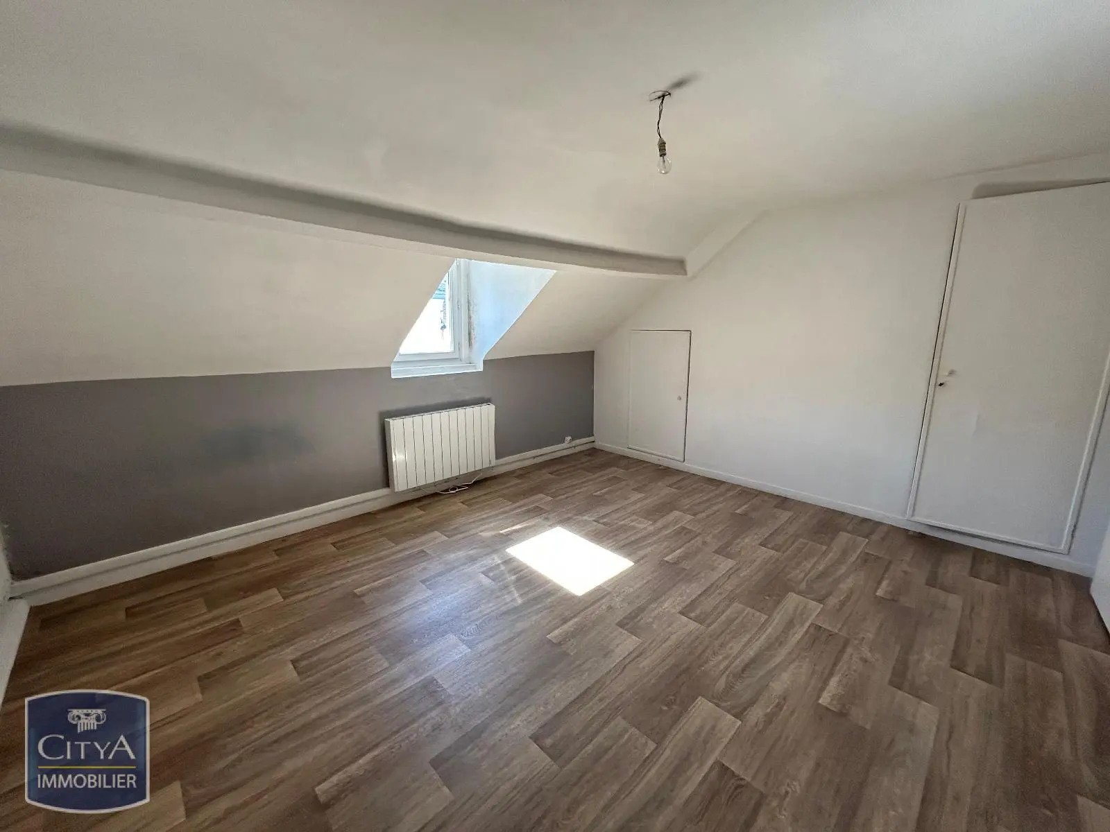 Photo 1 Appartement 1 pièce 27m²