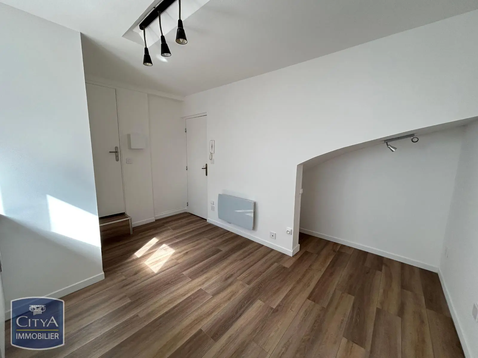 Photo 2 Appartement 1 pièce 16.69m²