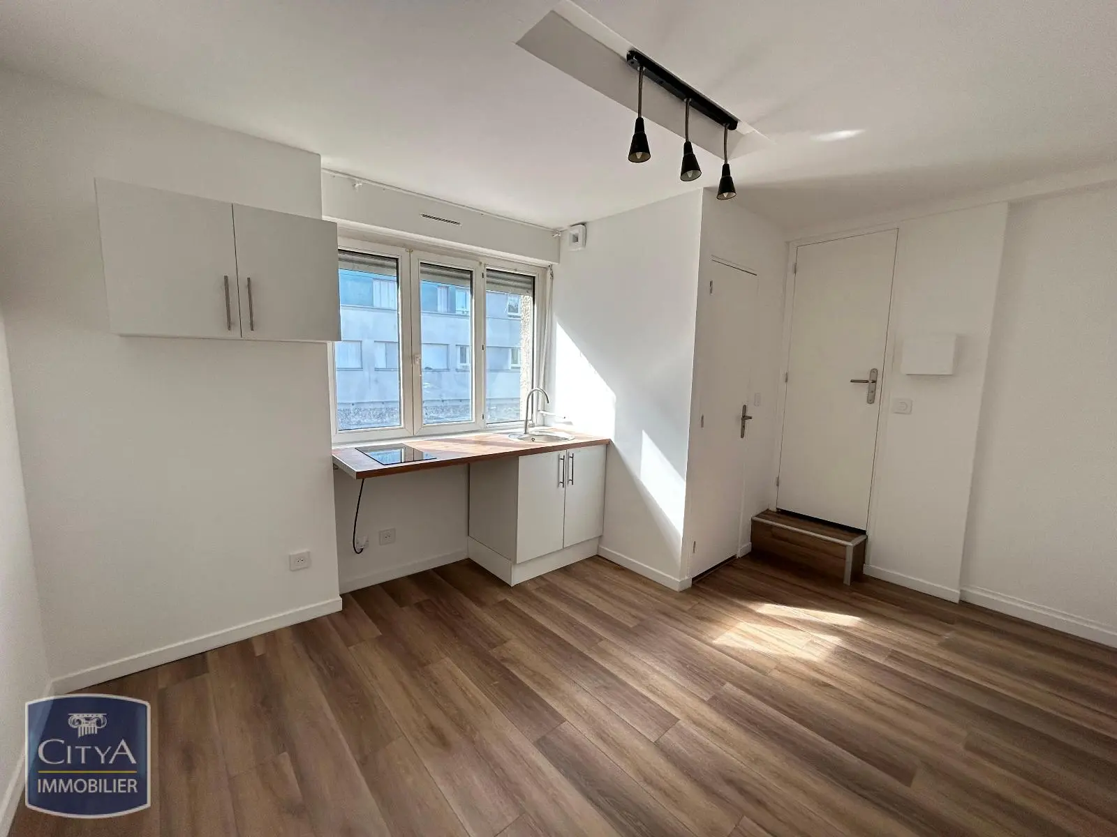 Photo 1 Appartement 1 pièce 16.69m²