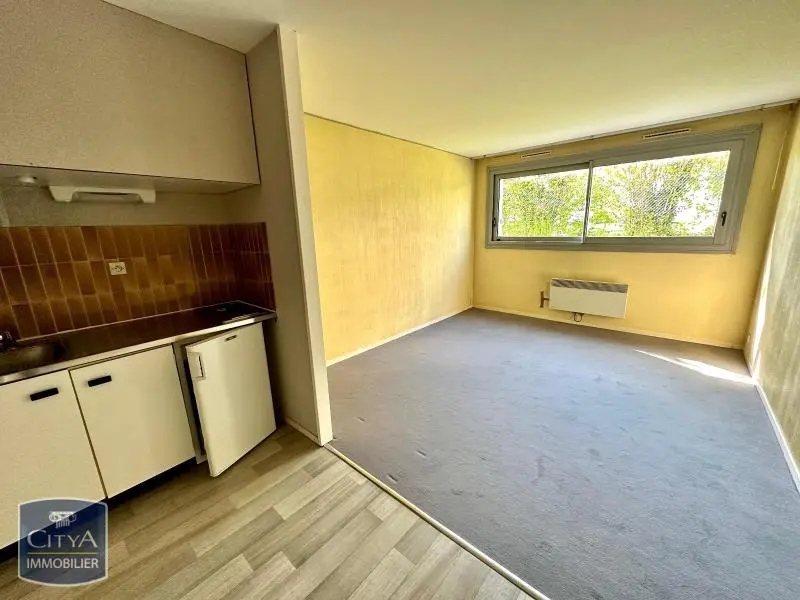 Photo 1 Appartement 1 pièce 21.83m²