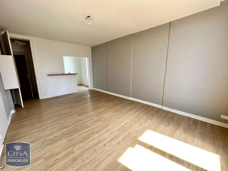 Photo 3 Appartement 2 pièces 55.56m²