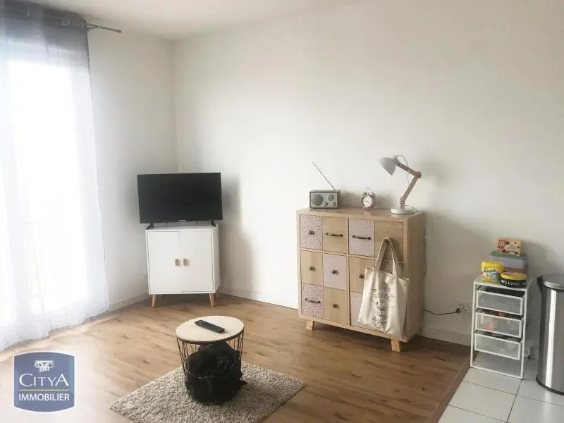 Photo 1 Appartement 1 pièce 27.41m²