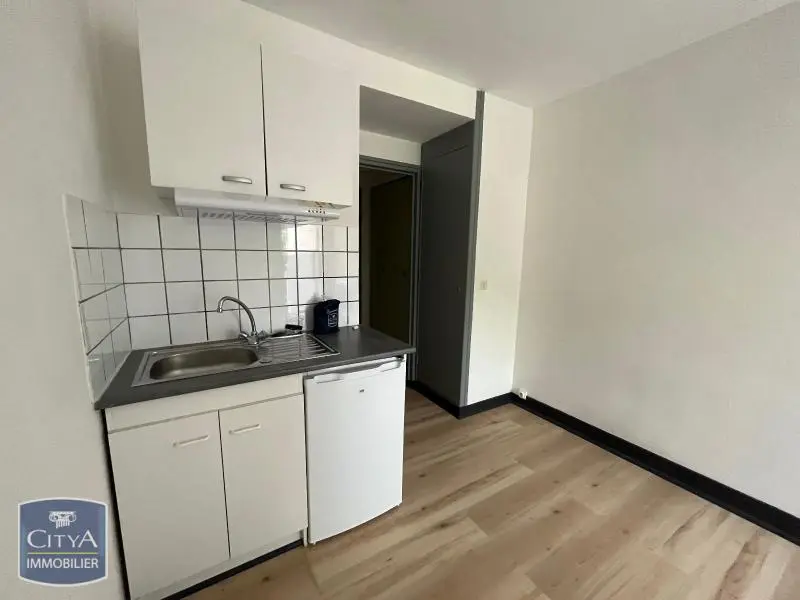 Photo 3 Appartement 1 pièce 15.97m²