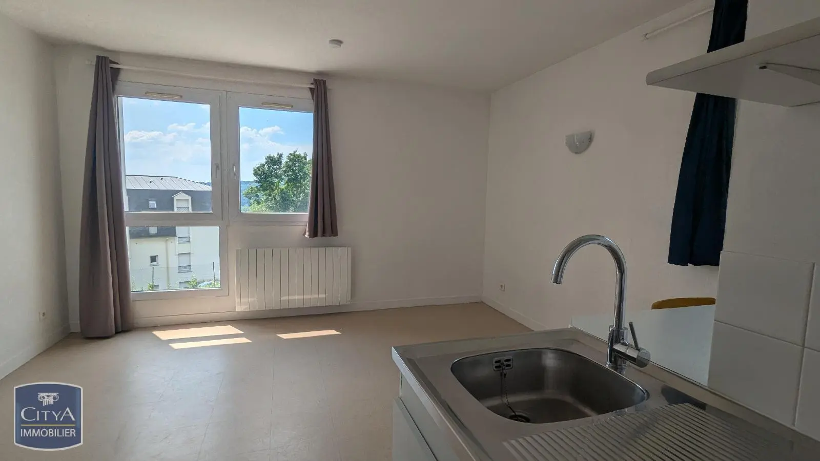 Photo 2 Appartement 1 pièce 21.87m²
