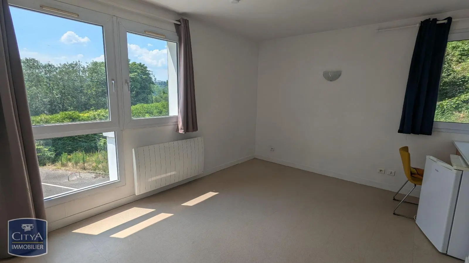Photo 1 Appartement 1 pièce 21.87m²
