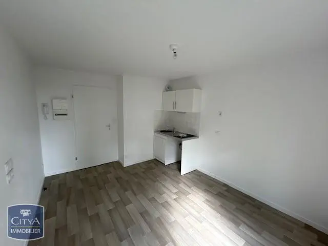 Photo 1 Appartement 1 pièce 18.86m²