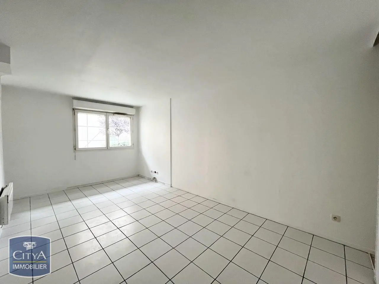 Photo 2 Appartement 1 pièce 28.1m²