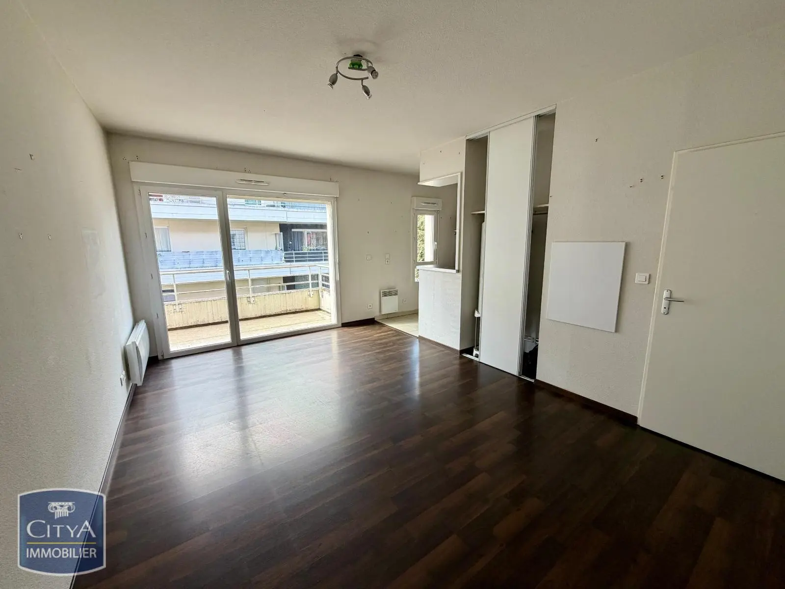 Photo 1 Appartement 1 pièce 30.42m²