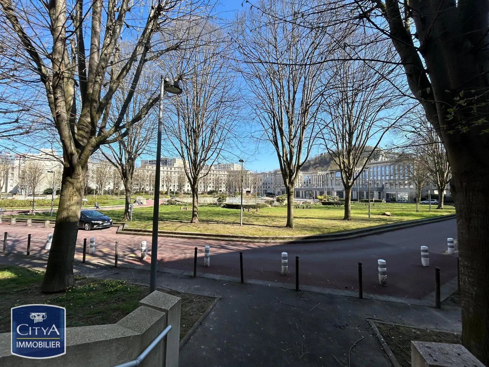 Photo 1 Appartement 1 pièce 33.3m²