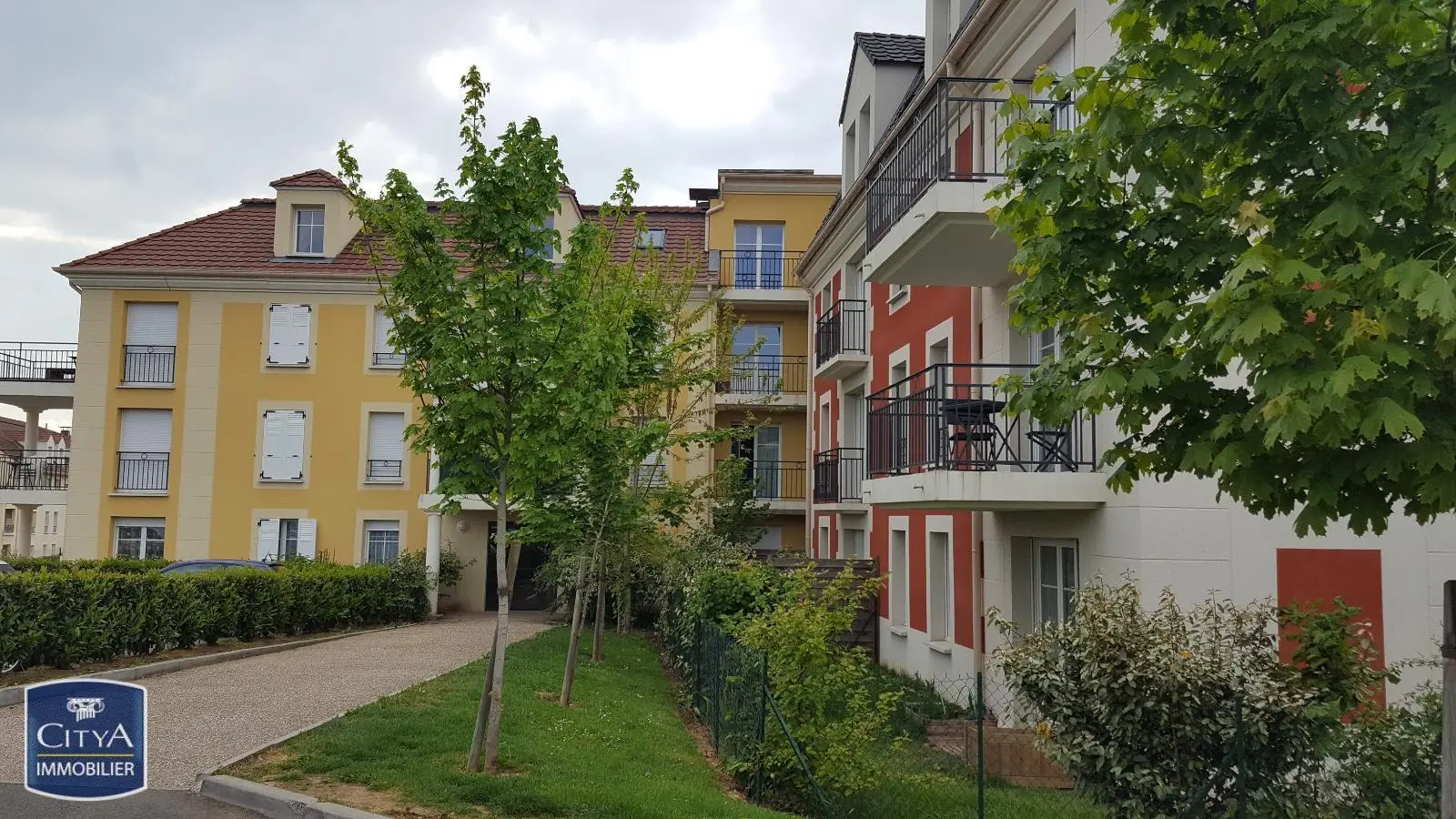 Photo 1 Appartement 1 pièce 27.41m²
