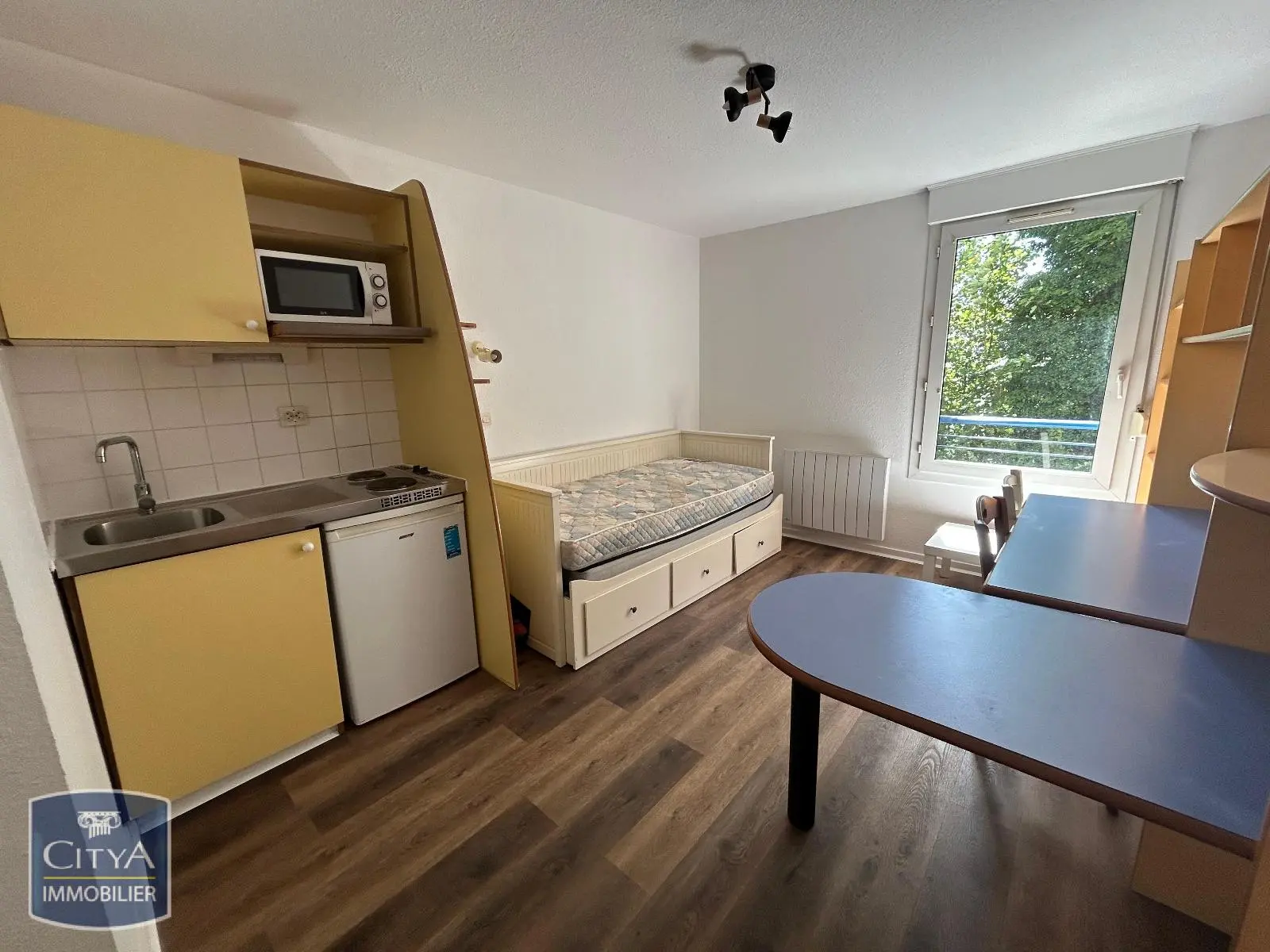 Photo 1 Appartement 1 pièce 18.94m²