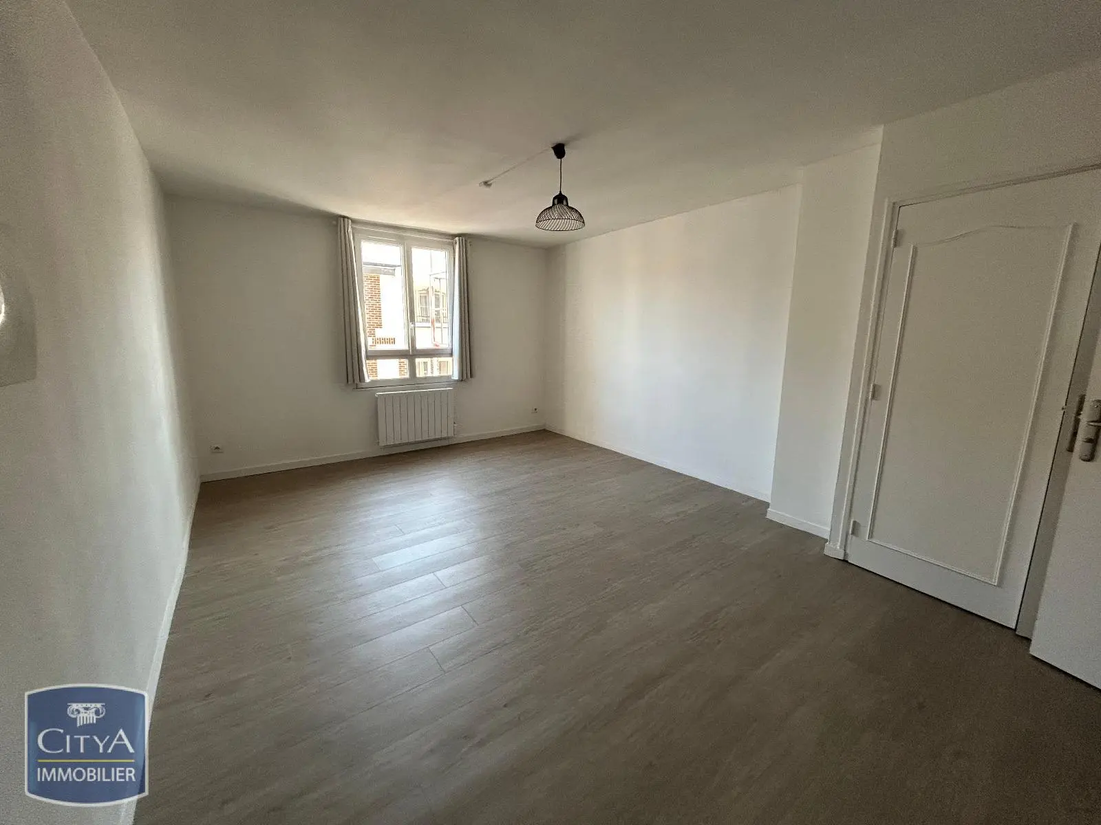 Photo 2 Appartement 1 pièce 27.19m²