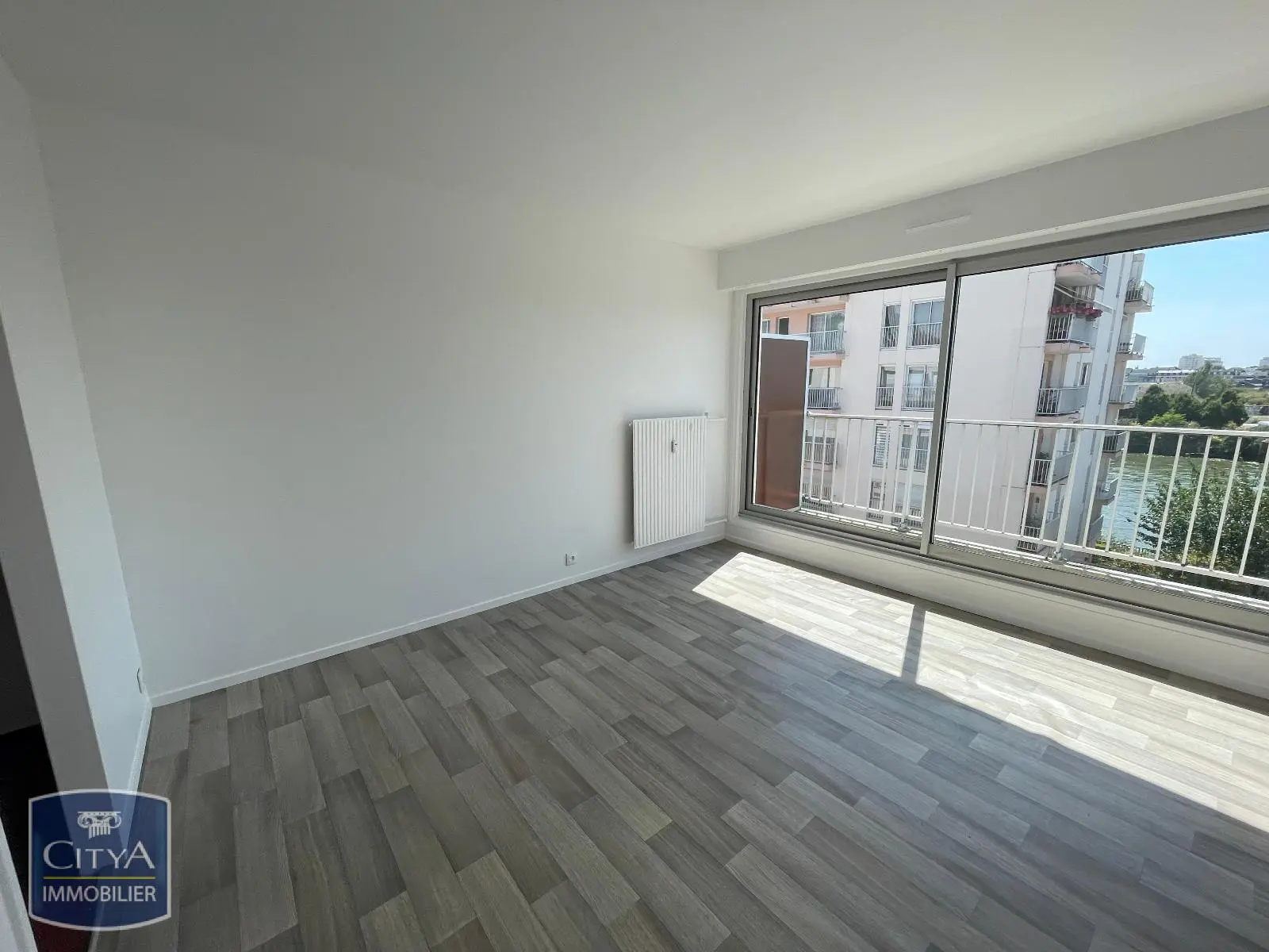 Photo 2 Appartement 1 pièce 23.32m²
